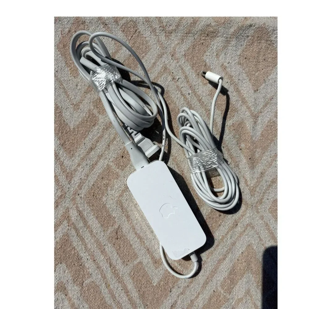 Apple A1202 EADP-28BB A Power Adapter White 18V 1.8A for Apple MacBook Laptop